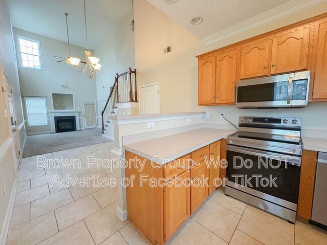 3071 Candlelight Dr