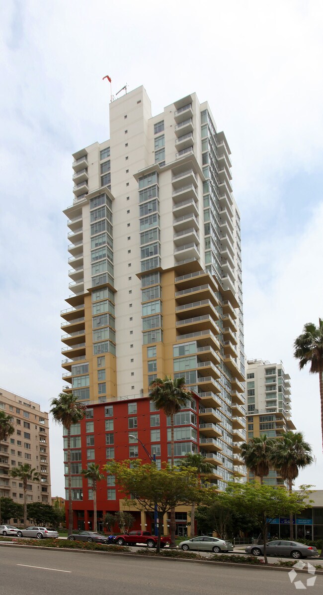 Primary Photo - West Ocean Towers Apartments