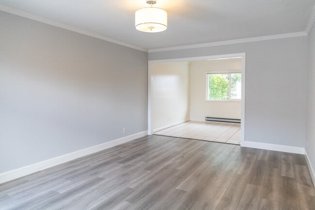 Photo - 242 Elwood St Unit 3