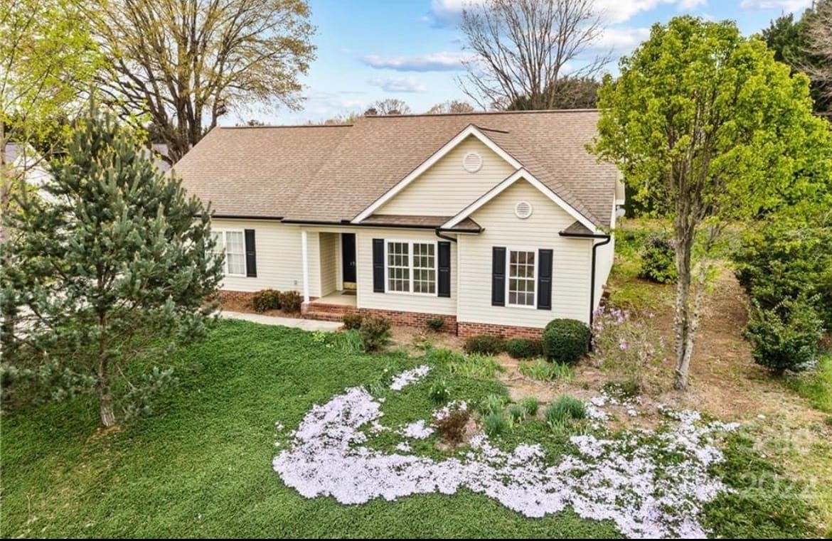 Photo - 1765 Pipers Ridge Cir NW