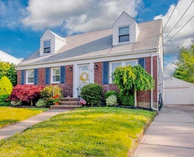 Photo - 484 Chelsea Rd