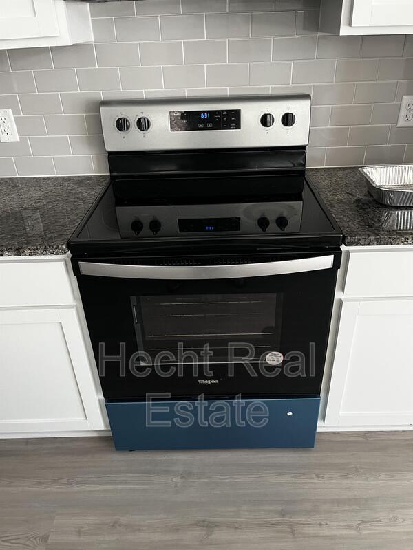 Photo - 605 W South St