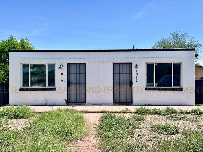 Building Photo - 1014 N Grande Ave