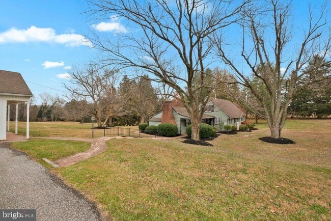 Photo - 3839 Blenheim Rd