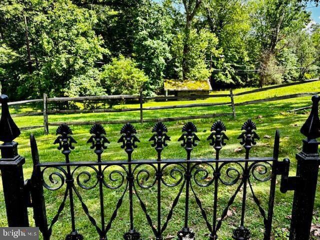 Photo - 410 Wharf Rd