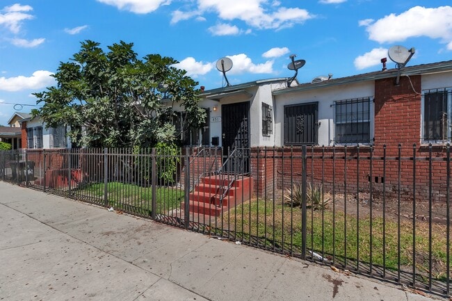 Building Photo - 451 E 101st St Rental