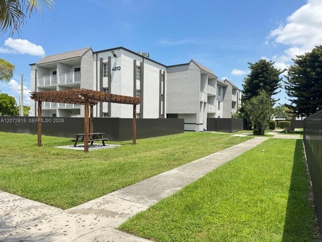 Photo - 4800 NW 79th Ave Unit 203