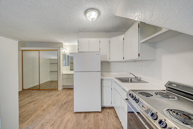Building Photo - Bolero Apartments