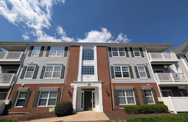 Photo - Bright Townhome Living in Convenient Leesburg Location Unidad J