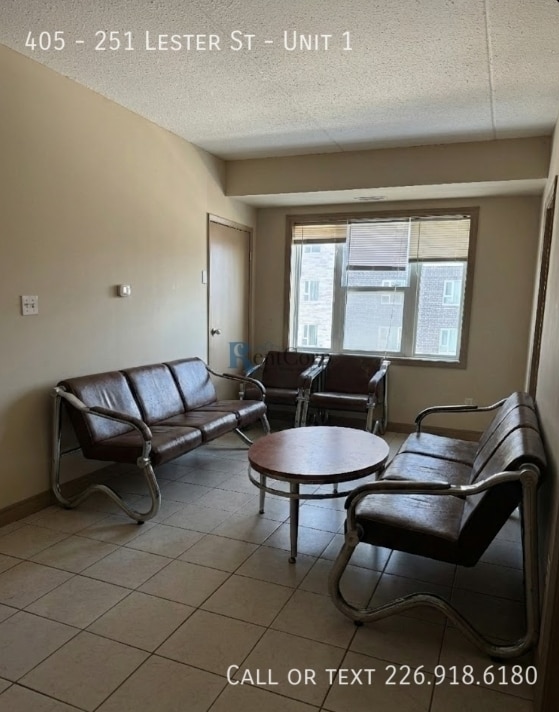 Photo - 251-251 Lester St Unit 1