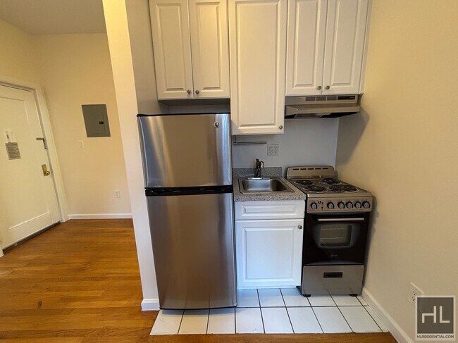 Photo - WEST 72 STREET Unidad 4B