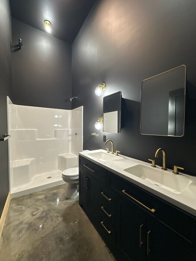 Photo - 21 W Broadway Unit Apt 306