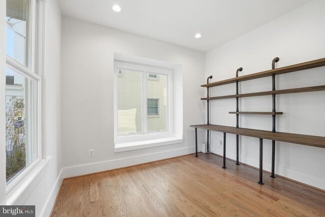 Photo - 1618 N Danville St