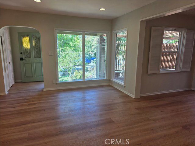Photo - 3255 Henrietta Ave