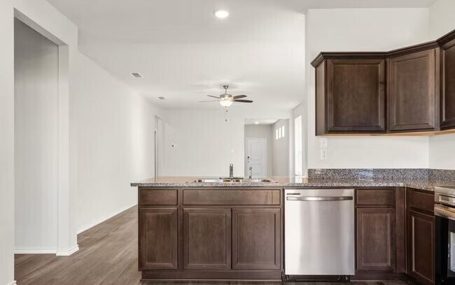 Photo - 1609 Everwood Ct