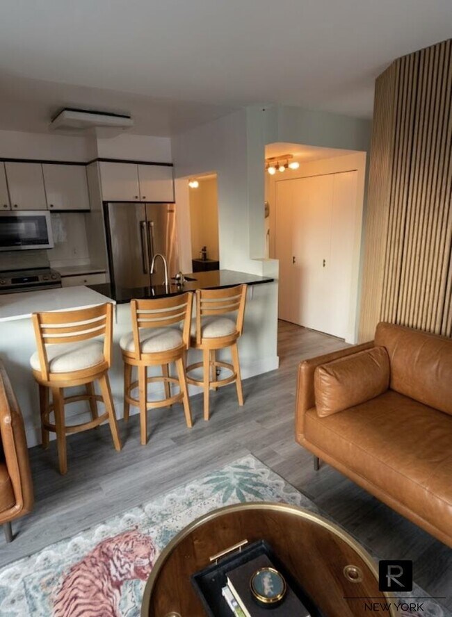 Photo - 150 W 56th St Unit 2810