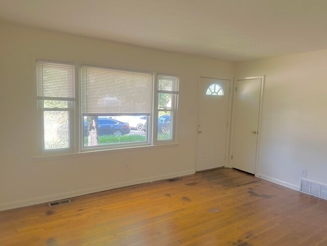 Photo - 1465 Anniston Dr