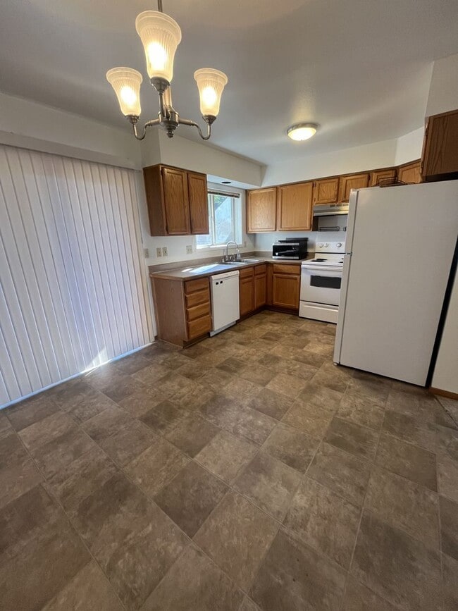 Photo - 2528 NE Conners Ave Unit 400