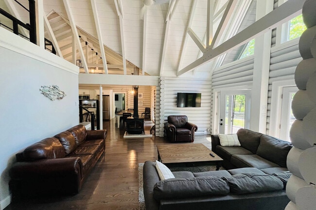 Photo - 1710 Gull Pond Ln