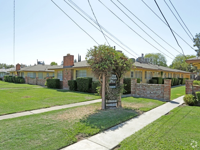4550-4596 E Sierra Madre Ave