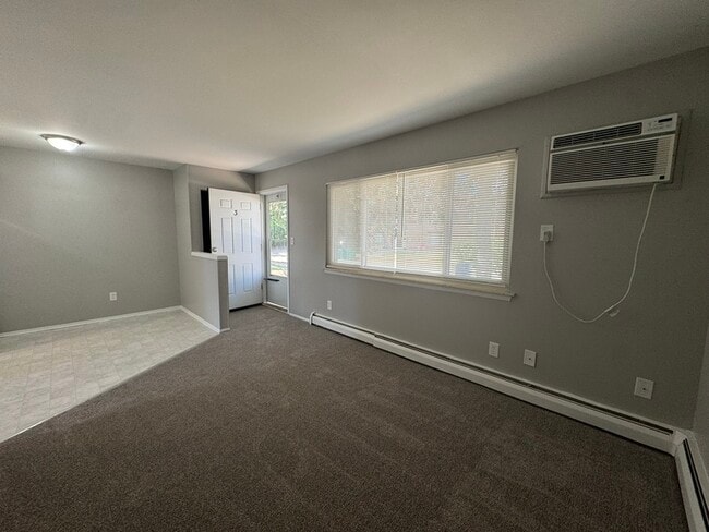 Photo - 4059 Longtin Ave