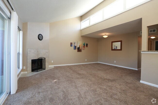 Vaulted Ceiling & Skylights - The Girard at Cherry Hills