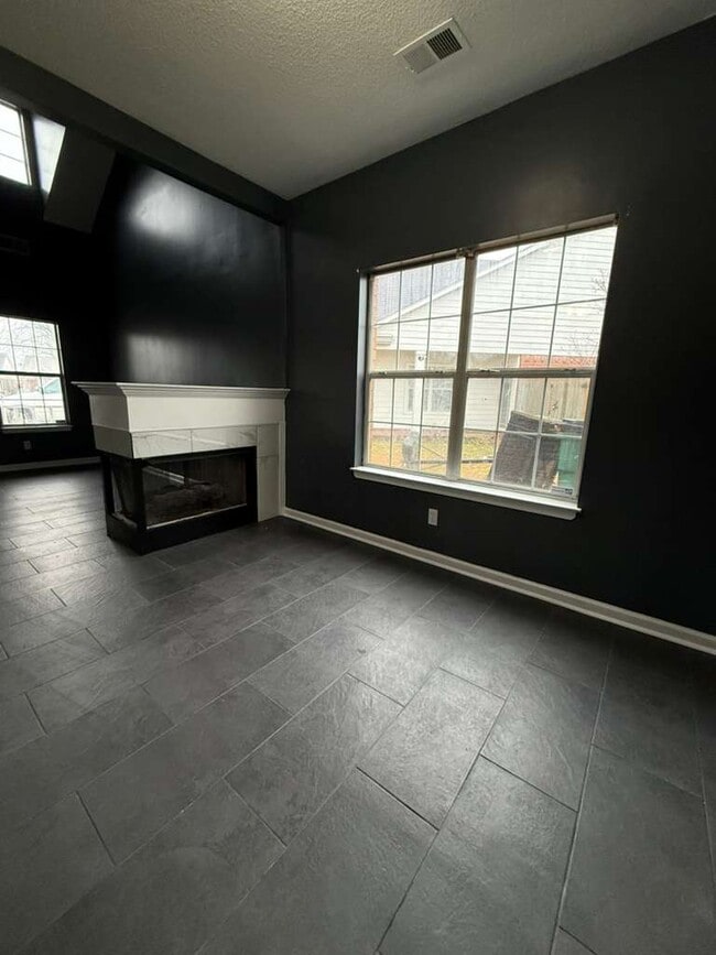 Photo - 3939 Lipscomb Dr