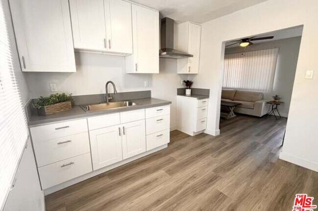 4416 San Pedro St