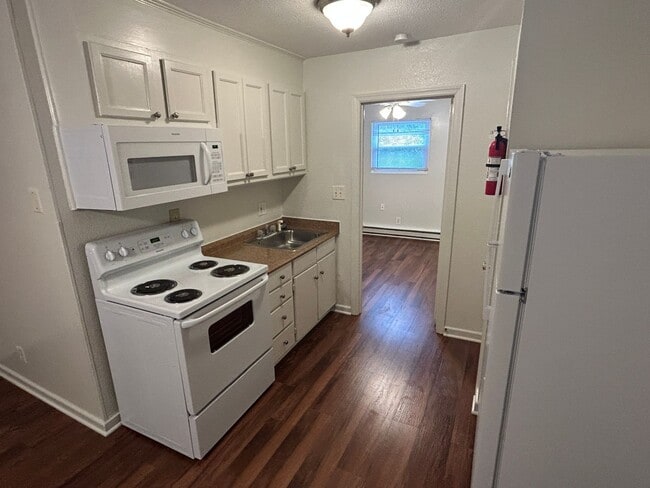 Photo - 1216 W Chapel Hill Rd