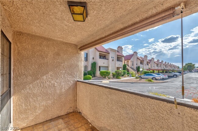 1751 E Reno Ave Unit 122