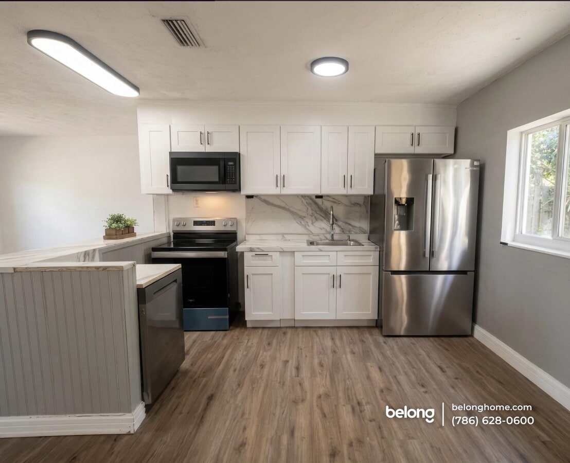 Photo - 540 NE 61st St