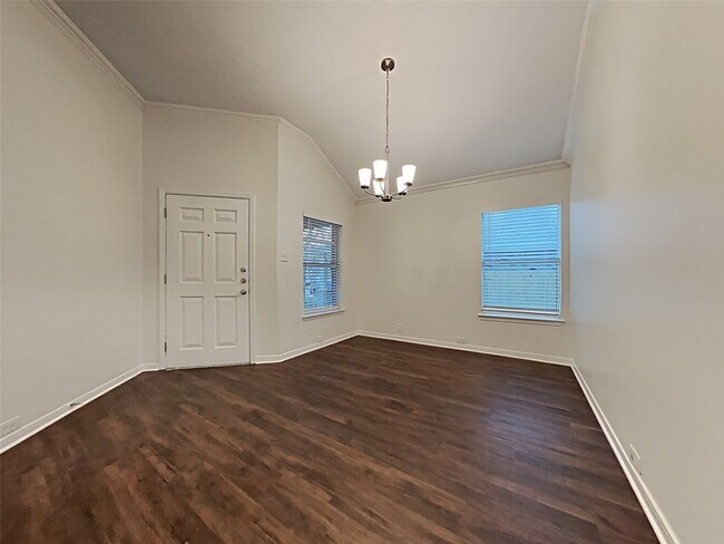 Photo - 30114 Saw Oaks Dr