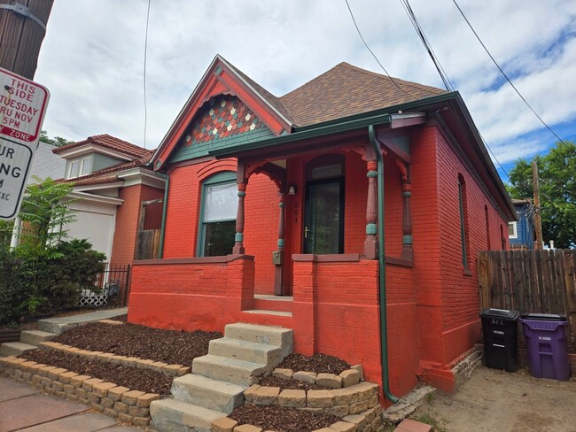 Building Photo - Charming Victorian Retreat in Baker. Rental
