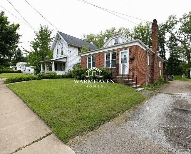 Building Photo - 1040 Mercer Ave