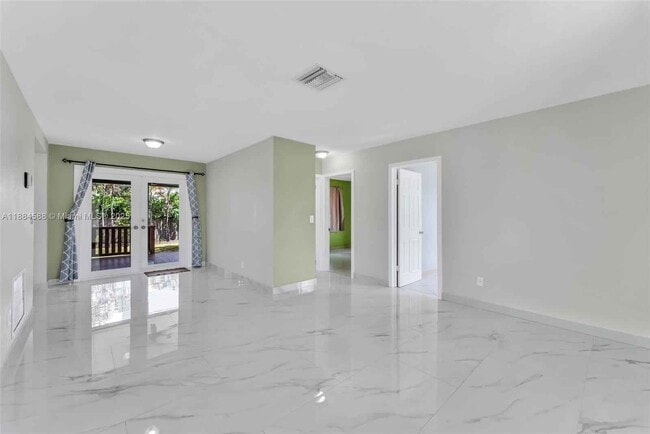 Photo - 7557 Farragut St