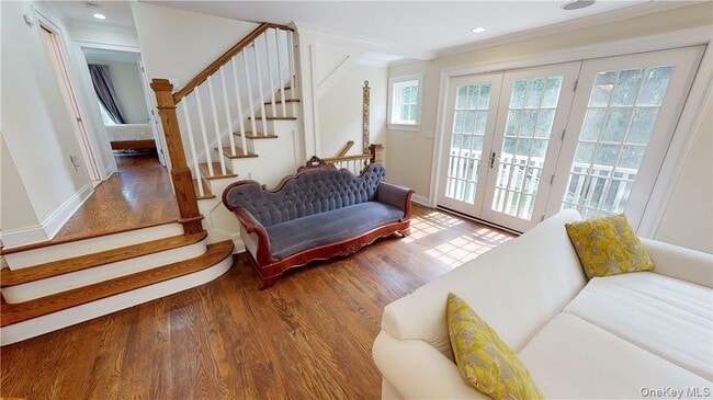 Photo - 225 S Barry Ave