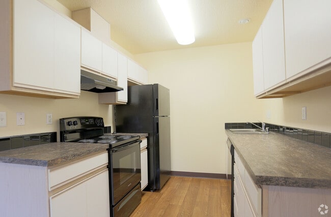 Renovated Kitchen - Vista View Apartments