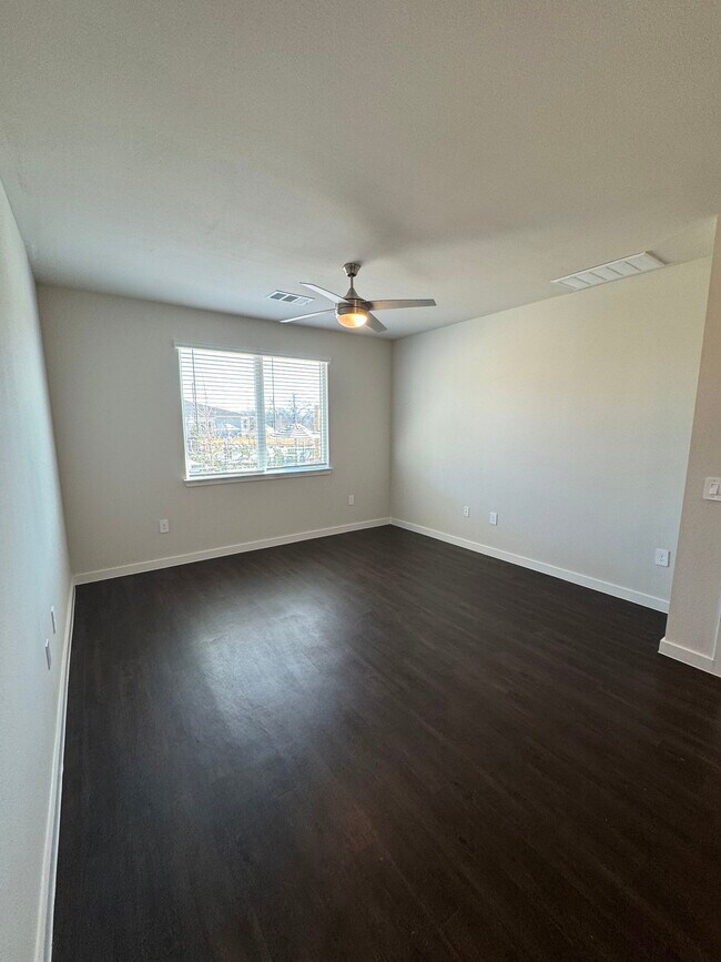 Photo - 445 Elevon Pkwy Unit 819