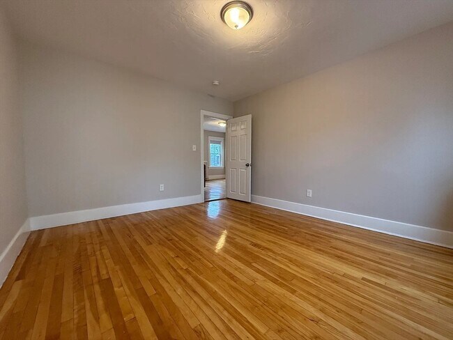 Photo - 1301 Main St Unit 2