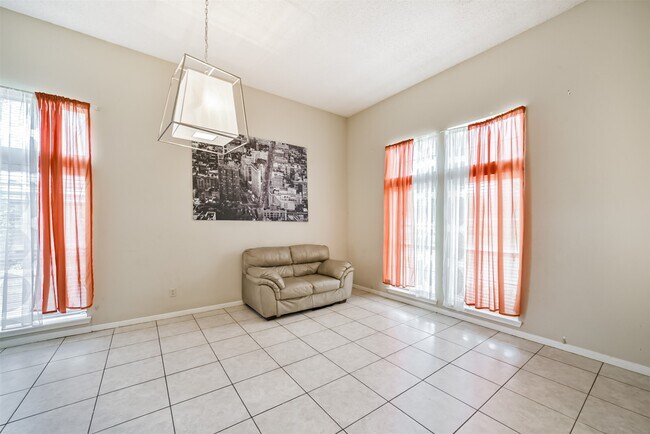 Photo - 15519 Montesa Dr