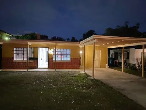 Building Photo - 409 S Lakeland Ave