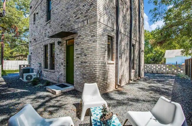 Photo - 54 Lynn St Unit 1