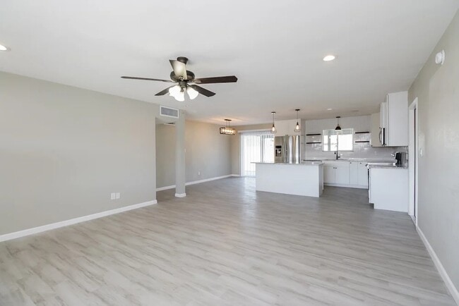 Photo - 1235 W Romo Jones St