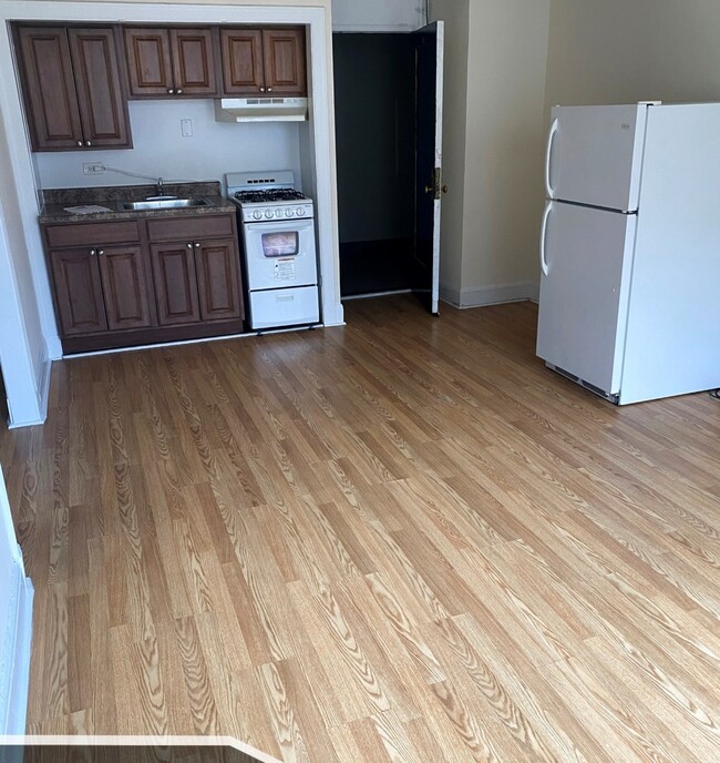 Photo - 3335 W Diversey Ave Unit 230