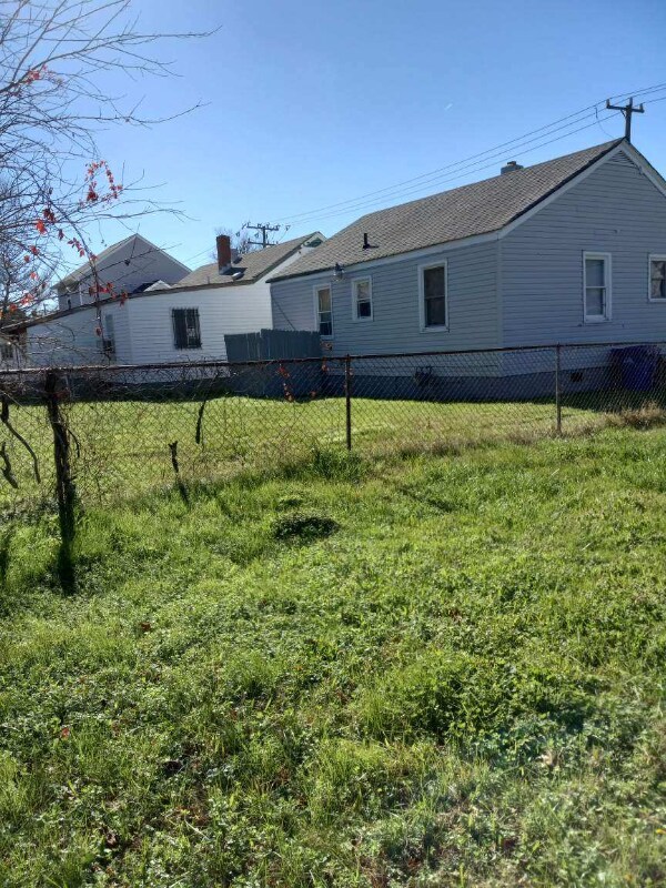 Photo - 1503 Lasalle Ave