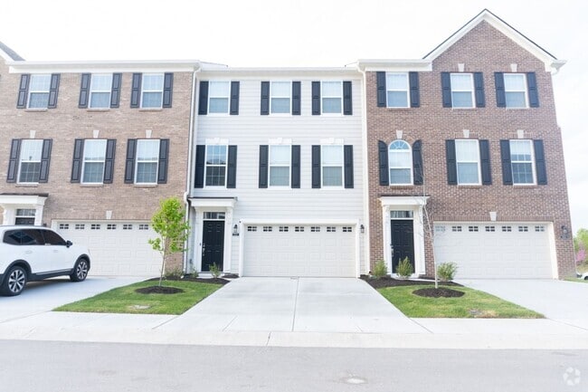 Building Photo - Luxurious 4BR Townhome in Carmel