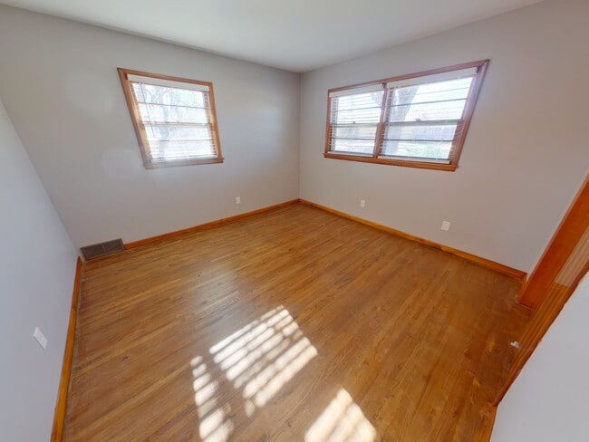 Photo - 2122 S Chautaqua