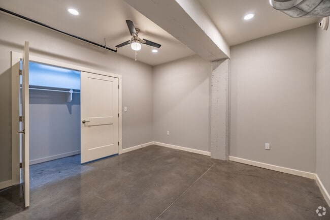 2BR, 2BA - 1457SF - First Bedroom