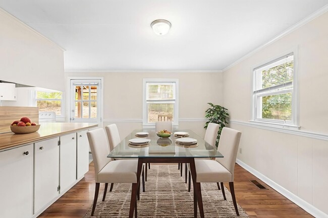 Photo - 3811 Greenleaf St