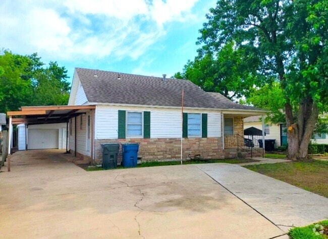 Building Photo - Cute 2 bed 1 bath near Tinker Rental